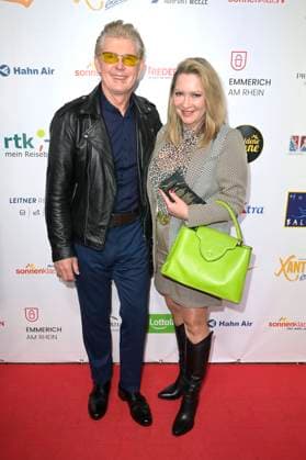 Markus Mörl with wife Yvonne König at the award ceremony of the Golden Sun 2023 during the Sonnenklar TV Gala in Wunderland Kalkar Kalkar, 22 04 2023 Foto:xF.xKernx xFuturexImage