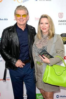 Markus Mörl with wife Yvonne König at the award ceremony of the Golden Sun 2023 during the Sonnenklar TV Gala in Wunderland Kalkar Kalkar, 22 04 2023 Foto:xF.xKernx xFuturexImage