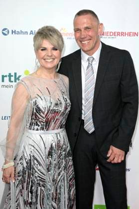 Linda Feller with husband Andreas Schmid at the award ceremony of the Golden Sun 2023 during the Sonnenklar TV Gala in Wunderland Kalkar Kalkar, 22 04 2023 Foto:xF.xKernx xFuturexImage
