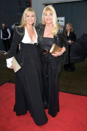 Marlene Charell with daughter Angelina at the award ceremony of the Golden Sun 2023 during the Sonnenklar TV Gala in Wunderland Kalkar Kalkar, 22 04 2023 Foto:xF.xKernx xFuturexImage