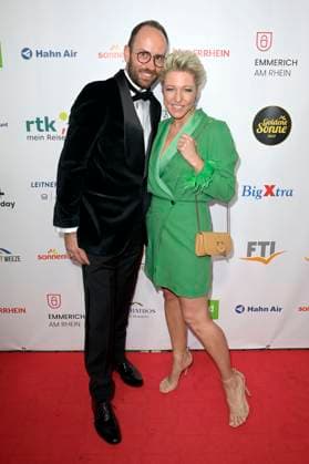 Alexandra Hofmann with company at the award of the Golden Sun 2023 during the Sonnenklar TV Gala in Wunderland Kalkar Kalkar, 22 04 2023 Foto:xF.xKernx xFuturexImage
