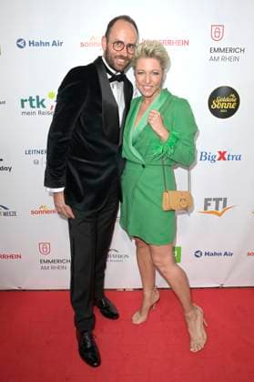 Alexandra Hofmann with company at the award of the Golden Sun 2023 during the Sonnenklar TV Gala in Wunderland Kalkar Kalkar, 22 04 2023 Foto:xF.xKernx xFuturexImage