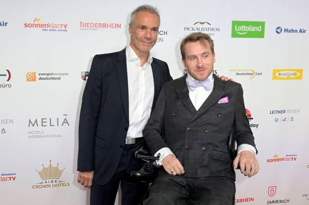 Hannes Jaenicke and Samuel Koch at the award ceremony of the Golden Sun 2023 during the Sonnenklar TV Gala in Wunderland Kalkar Kalkar, 22 04 2023 Foto:xF.xKernx xFuturexImage