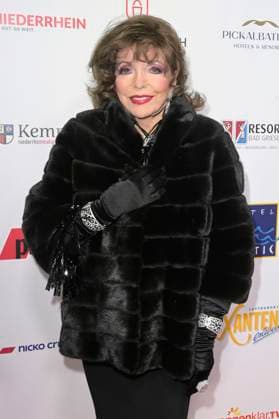 Joan Collins at the award ceremony of the Golden Sun 2023 during the Sonnenklar TV Gala in Wunderland Kalkar Kalkar, 22 04 2023 Foto:xF.xKernx xFuturexImage