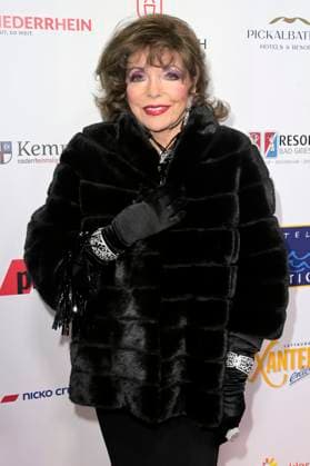 Joan Collins at the award ceremony of the Golden Sun 2023 during the Sonnenklar TV Gala in Wunderland Kalkar Kalkar, 22 04 2023 Foto:xF.xKernx xFuturexImage