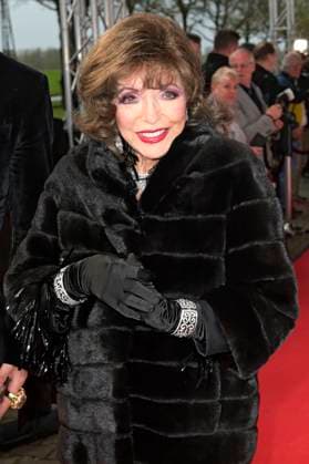Joan Collins at the award ceremony of the Golden Sun 2023 during the Sonnenklar TV Gala in Wunderland Kalkar Kalkar, 22 04 2023 Foto:xF.xKernx xFuturexImage