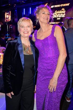 Birgit Lechtermann and Heike Henkel at the award ceremony of the Golden Sun 2023 during the Sonnenklar TV Gala in Wunderland Kalkar Kalkar, 22 04 2023 Foto:xF.xKernx xFuturexImage