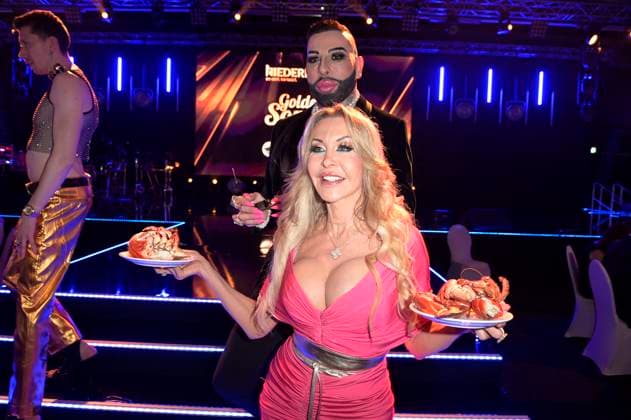 Harald Glööckler and Dolly Buster at the award ceremony of the Golden Sun 2023 during the Sonnenklar TV Gala in Wunderland Kalkar Kalkar, 22 04 2023 Foto:xF.xKernx xFuturexImage