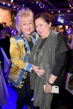 Stefanie Simon and Franziska Traub at the award ceremony of the Golden Sun 2023 during the Sonnenklar TV Gala in Wunderland Kalkar Kalkar, 22 04 2023 Foto:xF.xKernx xFuturexImage