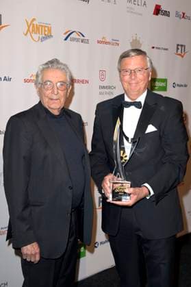 Gerhart Baum and Wolfgang Bosbach at the award ceremony of the Golden Sun 2023 during the Sonnenklar TV Gala in Wunderland Kalkar Kalkar, 22 04 2023 Foto:xF.xKernx xFuturexImage