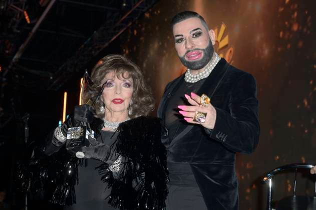 Joan Collins and Harald Glööckler at the award ceremony of the Golden Sun 2023 during the Sonnenklar TV Gala in Wunderland Kalkar Kalkar, 22 04 2023 Foto:xF.xKernx xFuturexImage