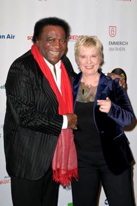 Roberto Blanco and Birgit Lechtermann at the award ceremony of the Golden Sun 2023 during the Sonnenklar TV Gala in Wunderland Kalkar Kalkar, 22 04 2023 Foto:xF.xKernx xFuturexImage