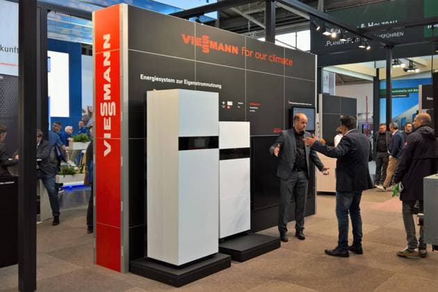 Die BAU ist werkstoffuebergreifend die weltweit groesste Fachmesse fuer Architektur, Materialien und Systeme. Sie findet alle zwei Jahre auf der Messe Muenchen statt. Das Angebot ist sortiert nach Baustoffe und umfasst den Industrie- und Objektbau ebenso wie den Wohnungsbau und den Innenausbau. Zielpublikum der BAU sind international taetige Planer, Architekten und Projektentwickler, sowie Bauhandwerker, Bauunternehmer, Baustoffhaendler und Vertreter der Immobilienwirtschaft. Foto: Viessmann, Energiesystem zur Eigenstromnutzung *** BAU is the worlds largest trade fair for architecture, materials and systems It takes place every two years at the Munich trade fair The range of products is sorted by building materials and covers industrial an