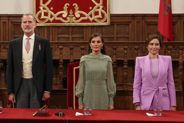Spanish King Felipe VI (L), Queen Letizia (C) and Madrid region s president Isabel Diaz Ayuso (R) during the deliver act of the Cervantes Award to Venezuelan poet Rafael Cadenas (not at the image) held in Alcala de Henares, Madrid, Spain on 24 April 2023. The Cervantes Award is the biggest prize in Spanish language. Venezuelan poet Rafael Cadenas receives the Cervantes Award !ACHTUNG: NUR REDAKTIONELLE NUTZUNG!  Copyright: xBallesterosx GRAF4632 20230424-5f58cad02bd68275d6d46edc2fb72f1743dfdb5e