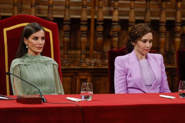 Spanish Queen Letizia (L) and Madrid region s president Isabel Diaz Ayuso (R) during the deliver act of the Cervantes Award to Venezuelan poet Rafael Cadenas (not at the image) held in Alcala de Henares, Madrid, Spain on 24 April 2023. The Cervantes Award is the biggest prize in Spanish language. Venezuelan poet Rafael Cadenas receives the Cervantes Award !ACHTUNG: NUR REDAKTIONELLE NUTZUNG!  Copyright: xBallesterosx GRAF4627 20230424-f10e4f0c4e3c6aa8e696b5de522b40e19274a80f