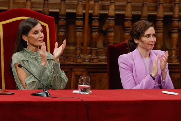 Spanish Queen Letizia (L) and Madrid s region president Isabel Diaz Ayuso (R) during the delivering act of Cervantes Award to Venezuelan poet Rafael Cadenas (not at the image) held in Alcala de Henares, Madrid, Spain on 24 April 2023. The Cervantes Award is the biggest prize in Spanish language. Venezuelan poet Rafael Cadenas receives the Cervantes Award !ACHTUNG: NUR REDAKTIONELLE NUTZUNG!  Copyright: xBallesterosx GRAF4697 20230424-912e61e432b5b1da029c9c2cd305d2d1c4d21b1d
