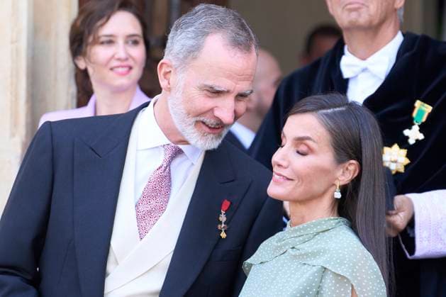 24-04-2023 Madrid Queen Letizia and King Felipe attend the presentation of the Miguel de Cervantes literature prize in the Spanish language 2022 to Rafael Cadenas at the university of Alcala de Henares in Madrid. No Spain Â  Copyright: xPPEx