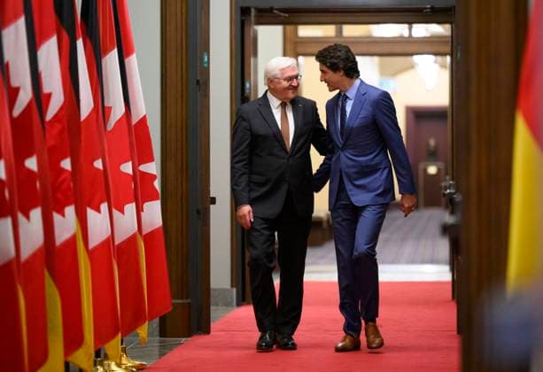 April 24, 2023, Ottawa, ON, CAN: Canada s Prime Minister Justin Trudeau and President of the Federal Republic of Germany Frank-Walter Steinmeier arrive for a welcoming ceremony on Parliament Hill in Ottawa, on Monday, April 24, 2023. Ottawa CAN  - ZUMAc35_ 20230424_zaf_c35_005 Copyright: xJustinxTangx