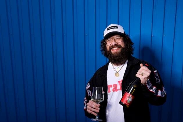 Rapper and podcaster Curly from the wine podcast Terroir Adiletten at the election for the Golden Bloggers 2023 at the Rudas Club Düsseldorf, 24 04 2023 NRW Germany Copyright: xChristophxHardtx