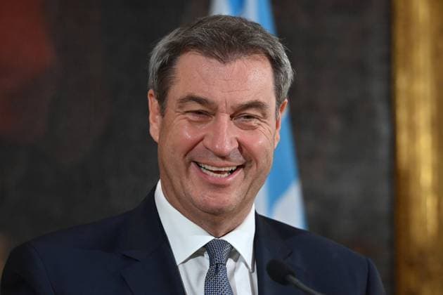 News Bilder des Tages Markus SOEDER (Ministerpraesident Bayern und CSU Vorsitzender),lacht,lachen,lachend, optimistisch,gutgelaunt Einzelbild,angeschnittenes Einzelmotiv,Portraet,Portrait,Porträt. Bayerische Kabinett unter der Leitung von Ministerpraesident Dr. Markus Soeder gemeinsam mit dem Kabinett aus Nordrhein-Westfalen unter der Leitung von Ministerpraesident Hendrik Wuest in der Muenchner Residenz. Pressekonferenz am 25.04.2023. *** Markus SOEDER Prime Minister of Bavaria and CSU Chairman ,laughs,laughing,laughing,optimistic,good-humored single image,cropped single image,portrait,portrait Bavarian Cabinet led by Prime Minister Dr Markus Soeder together with the Cabinet from North Rhine Westphalia led by Prime Minister Hendrik Wuest in the Munich Residenc