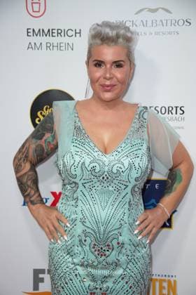 Mona BURUNCUK, presenter, red carpet, red carpet show, arrival, arrival, The Golden Sun 2023, on 22 04 2023 in Wunderland Kalkar,