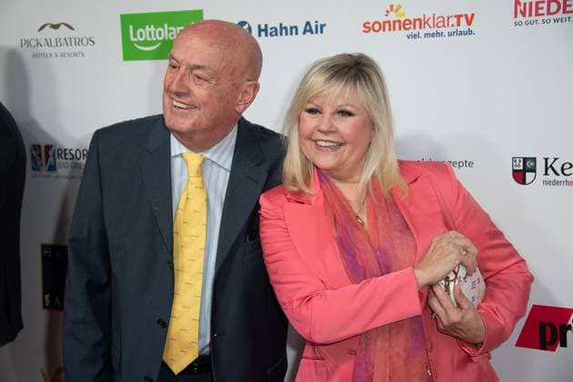 Gaby BAGINSKY, singer, with husband Manfred KNOEPKE, button, red carpet, red carpet show, arrival, arrival, The Golden Sun 2023, on 22 04 2023 in Wunderland Kalkar,