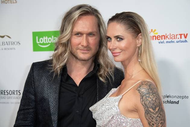 Nico SCHWANZ, model, with companion Evelina, red carpet, red carpet show, arrival, arrival, The Golden Sun 2023, on 22 04 2023 in Wunderland Kalkar,
