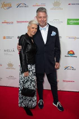 Heiko WASSER, Waßer, presenter, with wife Susanne Red Carpet, Red Carpet Show, arrival, arrival, The Golden Sun 2023, on 22 04 2023 in Wunderland Kalkar,