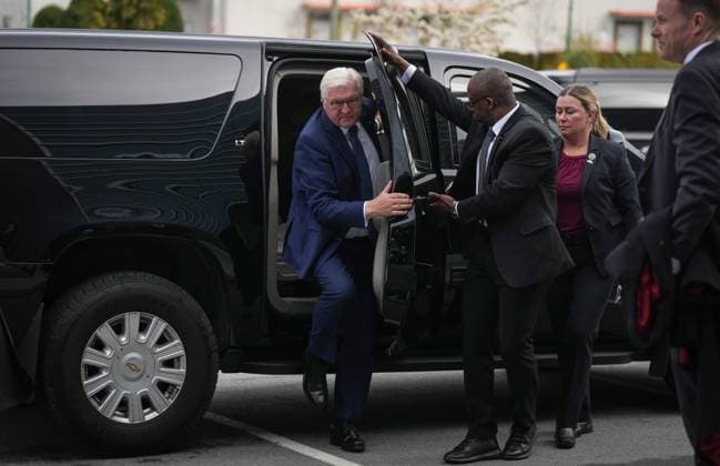 April 25, 2023, BURNABY, BC, CANADA: Germany President Frank-Walter Steinmeier, left, arrives to tour fuel cell stack manufacturer, Cellcentric Canada, in Burnaby, B.C., Tuesday, April 25, 2023. BURNABY CANADA  - ZUMAc35_ 20230425_zaf_c35_055 Copyright: xDarrylxDyckx