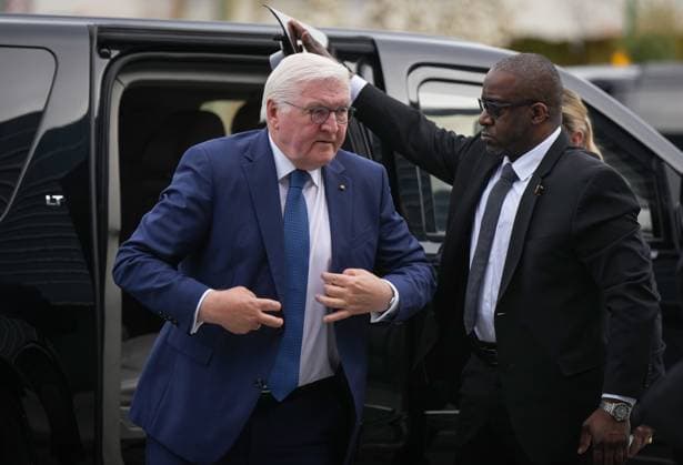 April 25, 2023, BURNABY, BC, CANADA: Germany President Frank-Walter Steinmeier arrives to tour fuel cell stack manufacturer, Cellcentric Canada, in Burnaby, B.C., Tuesday, April 25, 2023. BURNABY CANADA  - ZUMAc35_ 20230425_zaf_c35_062 Copyright: xDarrylxDyckx
