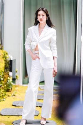 CHENGDU, CHINA - APRIL 25: Model Liu Wen attends Bvlgari event on April 25, 2023 in Chengdu, Sichuan Province of China.  Copyright: xVCGx 111433627726