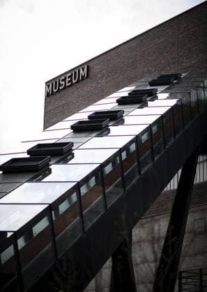 <p>Bergbau trifft Fußball: Austellung von Ruhr-Museum und Fußball-Museum mit diversen Begleitaktionen. Vorgespräch mit Heinrich Theodor Grütter, Direktor des Ruhr-Museums, und Manuel Neukirchner, Direktor des Deutschen Fußballmuseums, in der Ausstellung. Deutschland NRW Essen Copyright: FabianxStrauch
