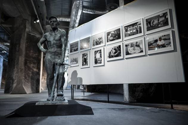 <p>Bergbau trifft Fußball: Austellung von Ruhr-Museum und Fußball-Museum mit diversen Begleitaktionen. Vorgespräch mit Heinrich Theodor Grütter, Direktor des Ruhr-Museums, und Manuel Neukirchner, Direktor des Deutschen Fußballmuseums, in der Ausstellung. Deutschland NRW Essen Copyright: FabianxStrauch