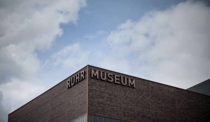 <p>Bergbau trifft Fußball: Austellung von Ruhr-Museum und Fußball-Museum mit diversen Begleitaktionen. Vorgespräch mit Heinrich Theodor Grütter, Direktor des Ruhr-Museums, und Manuel Neukirchner, Direktor des Deutschen Fußballmuseums, in der Ausstellung. Deutschland NRW Essen Copyright: FabianxStrauch