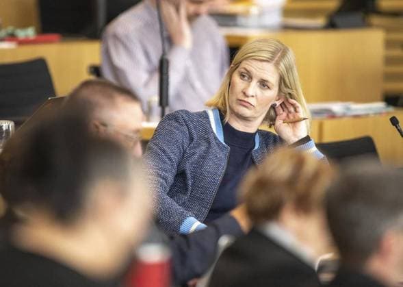 THUERINGER LANDTAG 107. PLENARSITZUNG *** NUR FÜR REDAKTIONELLE ZWECKE *** EDITORIAL USE ONLY ***<p>26 04 2023-Erfurt: Thüringer Landtag 7. Wahlperiode 107. Plenarsitzung Sonderplenum im Foto: Madeleine Henfling (Buendnis90 Die Gruenen) ( Deutschland Thueringen Erfurt Copyright: SaschaxFromm *** THUERINGER LANDTAG 107 PLENARY SESSION FOR EDITORIAL PURPOSES ONLY EDITORIAL USE ONLY p 26 04 2023 Erfurt Thuringian Parliament 7 Election Period 107 Plenary Session Special Plenary Session in Photo Madeleine Henfling Buendnis90 Die Gruenen Deutschland Thueringen Erfurt Copyright SaschaxFromm Copyright: SaschaxFromm doc7pxzgp8ttt51201avm5u ,EDITORIAL USE ONLY