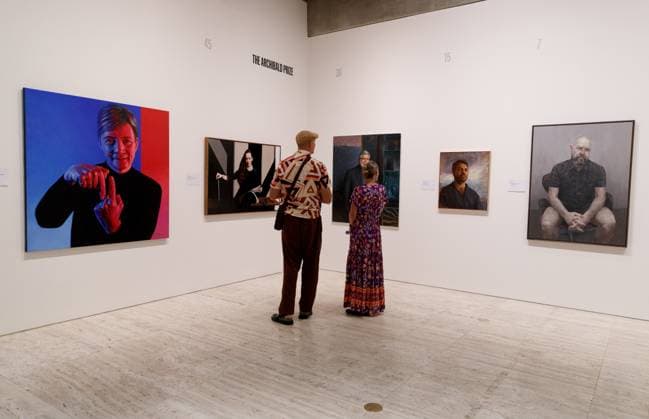 ARCHIBALD PACKING ROOM PRIZE 2023, People walk through the Archibald Portrait Prize exhibition at the Art Gallery of NSW, Sydney Thursday, April 27, 2023. ( NO ARCHIVING, EDITORIAL USE ONLY, NO USE IN BOOKS WITHOUT CONSENT SYDNEY NSW AUSTRALIA  Copyright: xNIKKIxSHORTx 20230427001791340704