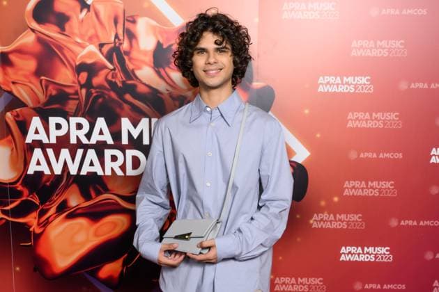 2023 APRA MUSIC AWARDS, Budjerah arrives at the 2023 APRA Music Awards at the International Convention Centre, in Sydney, Thursday, April 27, 2023. ( NO ARCHIVING, EDITORIAL USE ONLY, NO USE IN BOOKS WITHOUT CONSENT SYDNEY NSW AUSTRALIA  Copyright: xJAMESxGOURLEYx 20230427001791440651