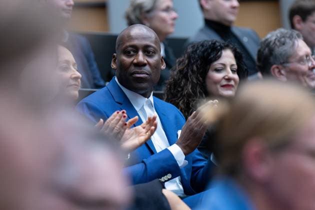 Wahl zum Regierenden Bürgermeister von Berlin, Joe Chialo, CDU Das Berliner Abgeordnetenhaus hat am 27.4.2023 Kai Wegner zum neuen Regierenden Bürgermeister von Berlin gewählt. Senator für Kultur und Gesellschaftlichen Zusammenhalt: Joe Chialo, CDU Berlin Berlin GER *** Elected Governing Mayor of Berlin, Joe Chialo, CDU The Berlin House of Representatives elected on 27 4 2023 Kai Wegner as the new Governing Mayor of Berlin Senator for Culture and Social Cohesion Joe Chialo, CDU Berlin Berlin GER