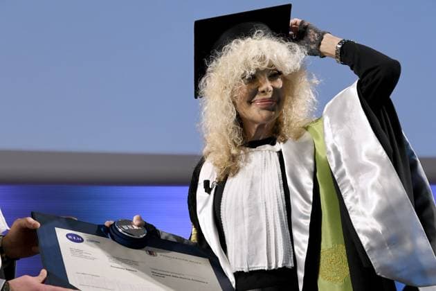 Milan, IULM University - Conferment of the honorary master s degree in management of artistic and cultural resources to Donatella Rettore  Copyright: xAlbertoxTerenghix xipa-agency.nex xComi Terenghix IPA_IPA37575194