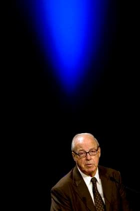 GÖTEBORG 20071008 Hans Blix, f.d ordförande för IAEA och UNMOVIC haller ett anförande innan USA:s förre rpesident Bill Clinton föreläser pa Svenska Mässan i Göteborg. GÖTEBORG SVERIGE x9200x *** GÖTEBORG 20071008 Hans Blix, former chairman of the IAEA and UNMOVIC gives a speech before former US President Bill Clinton speaks at the Swedish Fair in Gothenburg GÖTEBORG SVERIGE x9200x  Copyright: xADAMxIHSEx xTTx HANS BLIX