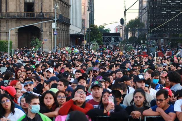 Spanish Singer Rosalia Live Concert April 28, 2023 in Mexico City, Mexico: Thousands of Fans of Spanish urban music singer, Rosalia, attends at Mexico City Zocalo to enjoy the free concert. On April 28, 2023 in Mexico City, Mexico. (Photo by Carlos Santiago Eyepix Group) Copyright: xCarlosxSantiagox xEyepixxGroupx CS202304286176