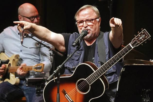 Entertainment Themen der Woche KW17 Entertainment Bilder des Tages RECORD DATE NOT STATED Tatort -Kommissar Axel Prahl und Band in der Heilig-Kreuz-Kirche *** NUR FÜR REDAKTIONELLE ZWECKE *** EDITORIAL USE ONLY ***<p> Tatort -Kommissar Axel Prahl und seine Band spielen am Samstag, 29.04.2023 in der Heilig-Kreuz-Kirche in Gelsenkirchen. Sie stellen das neue Album vor. Deutschland NRW Gelsenkirchen Copyright: MichaelxKorte *** Tatort Commissioner Axel Prahl and band in the Holy Cross Church FOR EDITORIAL PURPOSES ONLY EDITORIAL USE ONLY p Tatort Commissioner Axel Prahl and his band play on Saturday, 29 04 2023 in the Holy Cross Church in Gelsenkirchen They present the new album Germany NRW Gelsenkirchen Copyright MichaelxKorte Copyright: MichaelxKorte doc7pznq9d037o11r5hxm9e ,EDITORIAL USE ONLY