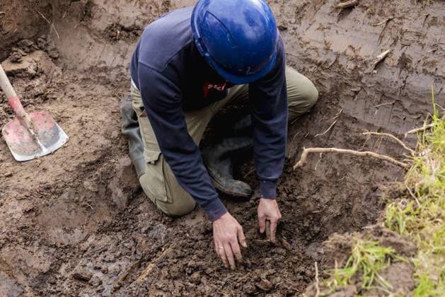 OMMEREN - Employees of the Historical Circle Kesteren are looking for an alleged Nazi treasure. In January it was announced that during the Second World War, Germans would have buried a gold treasure in the village of Gelderland with valuables that had been captured from an Arnhem bank. A treasure map was found in the National Archives showing the place where the treasure was buried. ANP MARCEL KRIJGSMAN netherlands out - belgium out  Copyright: xx x468254461x originalFilename: 468254461.jpg