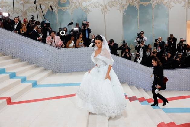 PenÃ lope Cruz arrives on the red carpet for The Met Gala at The Metropolitan Museum of Art celebrating the opening of Karl Lagerfeld: A Line of Beauty in New York City on Monday, May 1, 2023.  NYP202305012901 JOHNxANGELILLO