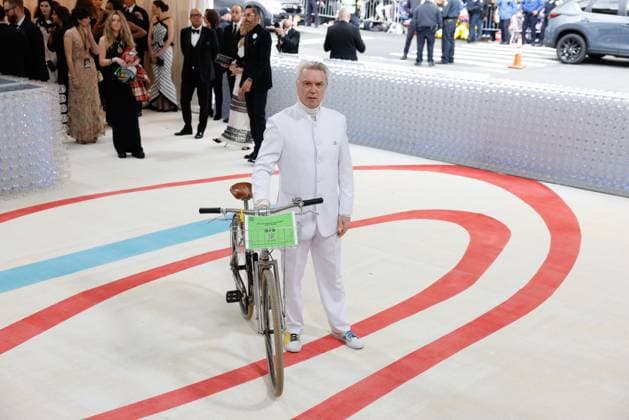 David Byrne arrives on the red carpet for The Met Gala at The Metropolitan Museum of Art celebrating the opening of Karl Lagerfeld: A Line of Beauty in New York City on Monday, May 1, 2023.  NYP20230501580 JOHNxANGELILLO