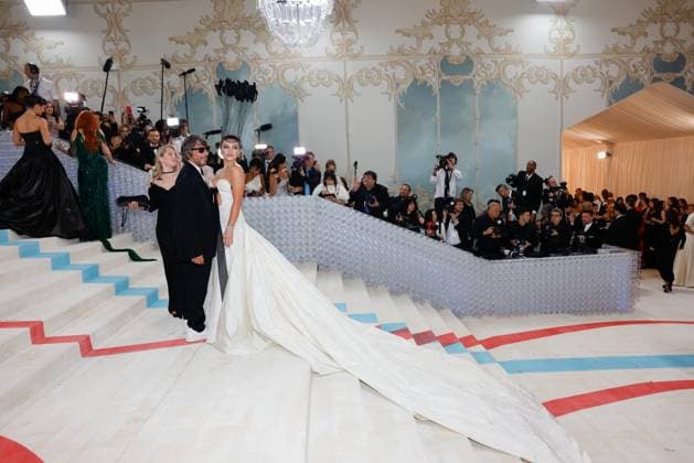 Florence Pugh and Pier Paolo Piccioli arrive on the red carpet for The Met Gala at The Metropolitan Museum of Art celebrating the opening of Karl Lagerfeld: A Line of Beauty in New York City on Monday, May 1, 2023.  NYP202305012957 JOHNxANGELILLO