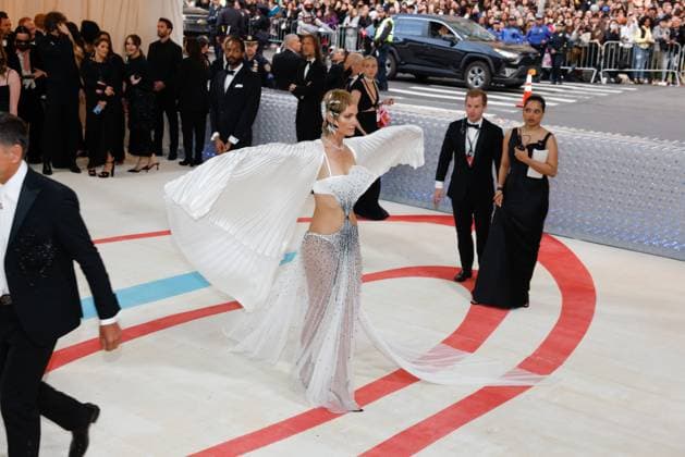 Amber Valetta arrives on the red carpet for The Met Gala at The Metropolitan Museum of Art celebrating the opening of Karl Lagerfeld: A Line of Beauty in New York City on Monday, May 1, 2023.  NYP20230501213 JOHNxANGELILLO