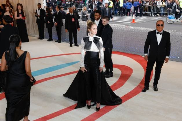 Emily Blunt and Michael Kors arrives on the red carpet for The Met Gala at The Metropolitan Museum of Art celebrating the opening of Karl Lagerfeld: A Line of Beauty in New York City on Monday, May 1, 2023.  NYP20230501219 JOHNxANGELILLO