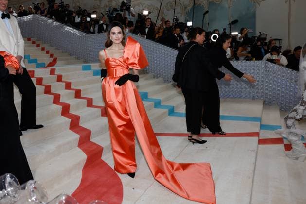 Allison Williams arrives on the red carpet for The Met Gala at The Metropolitan Museum of Art celebrating the opening of Karl Lagerfeld: A Line of Beauty in New York City on Monday, May 1, 2023.  NYP202305012693 JOHNxANGELILLO
