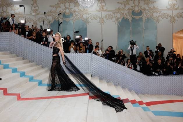 Gigi Hadid arrives on the red carpet for The Met Gala at The Metropolitan Museum of Art celebrating the opening of Karl Lagerfeld: A Line of Beauty in New York City on Monday, May 1, 2023.  NYP20230501301 JOHNxANGELILLO